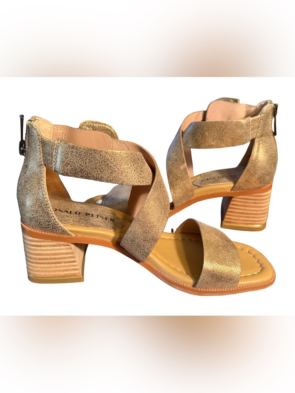 Donald Pliner NWT Sz 6M Metallic Gold Leather Crisscross Block Heel Sandals 362 - Picture 2 of 12